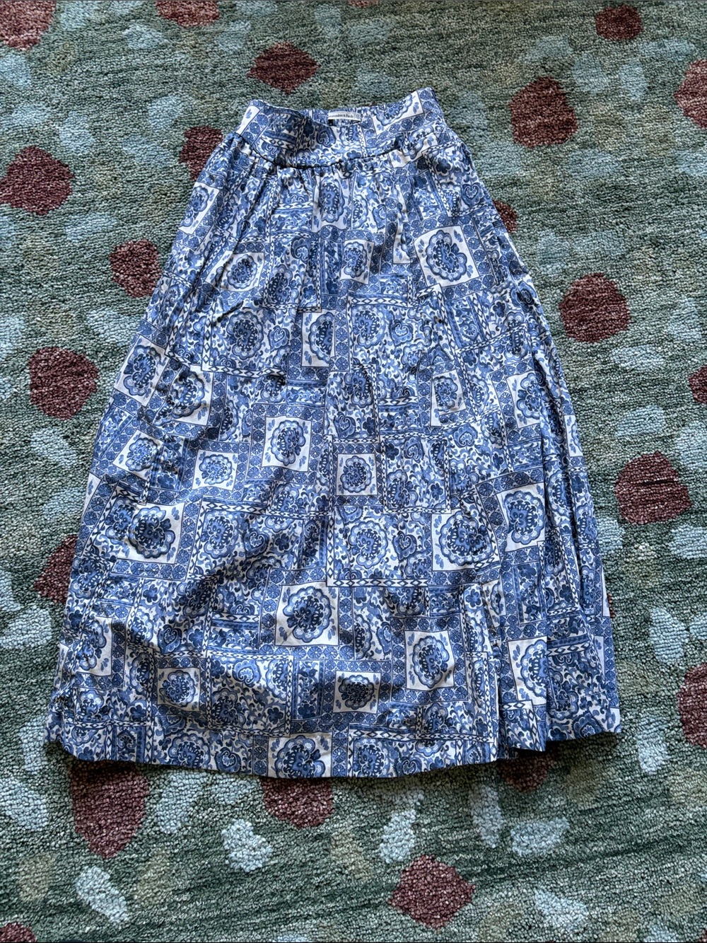 Abercrombie & Fitch Blue Patterned Poplin maxi, blue tile print. SIZE XS TALL